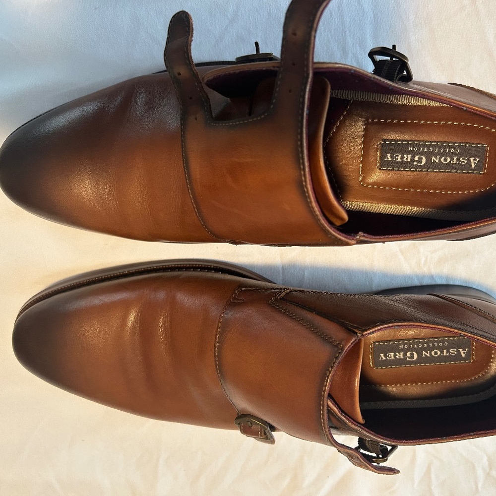 DRESS SHOES